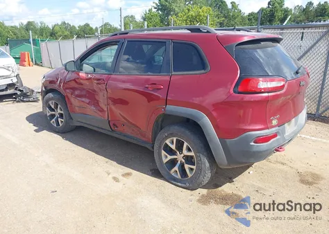 2015 Jeep Cherokee Trailhawk from USA, damaged, VIN 1C4PJMBS6FW746444